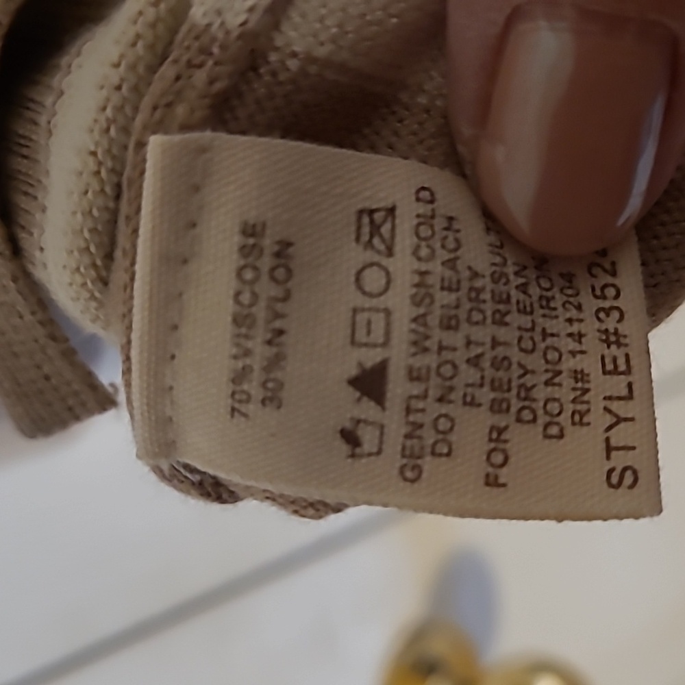 Anthropologie NEW Sweater - Picture 7 of 8